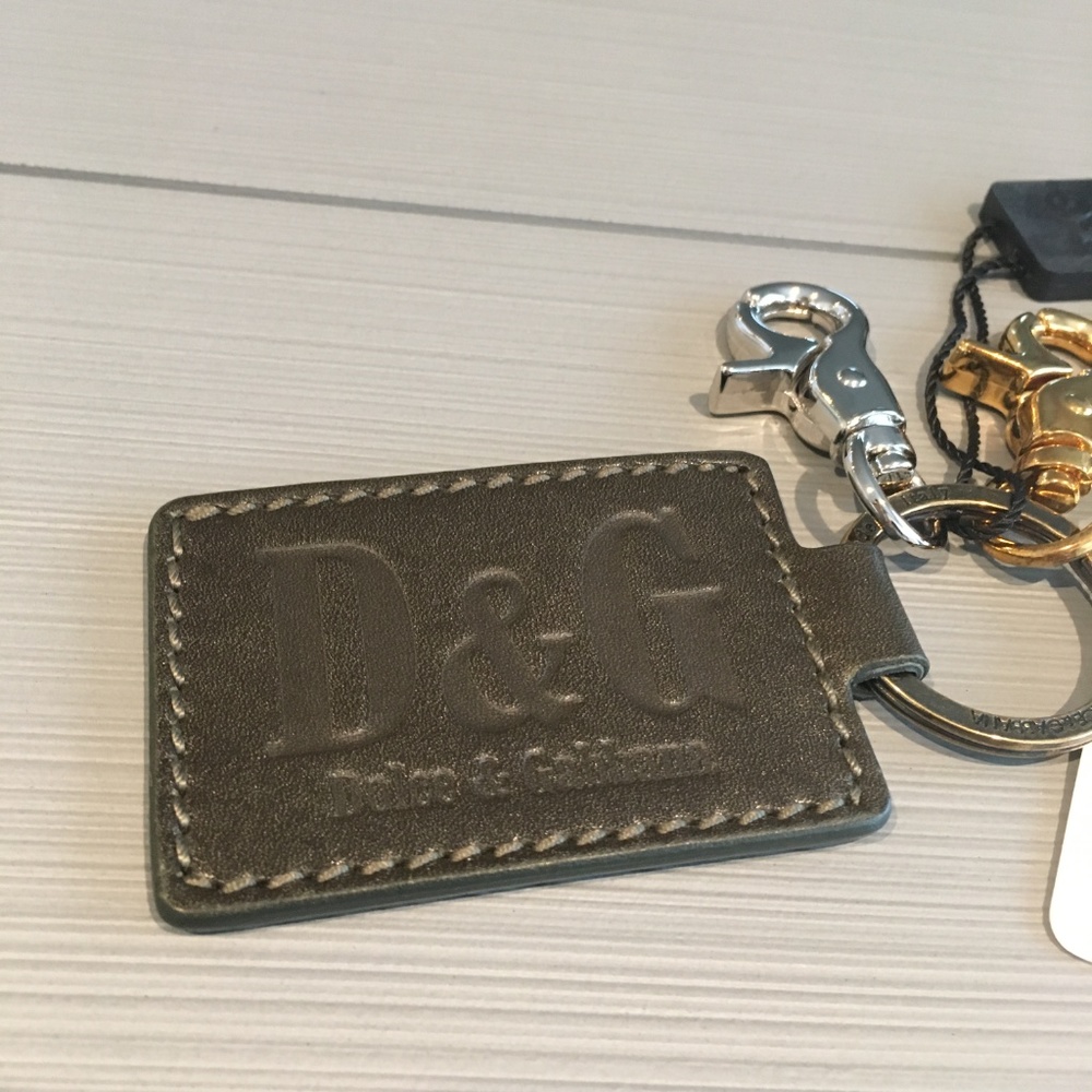 Dolce & Gabbana D&G Keychain Olive Leather & Metal - Picture 2 of 8